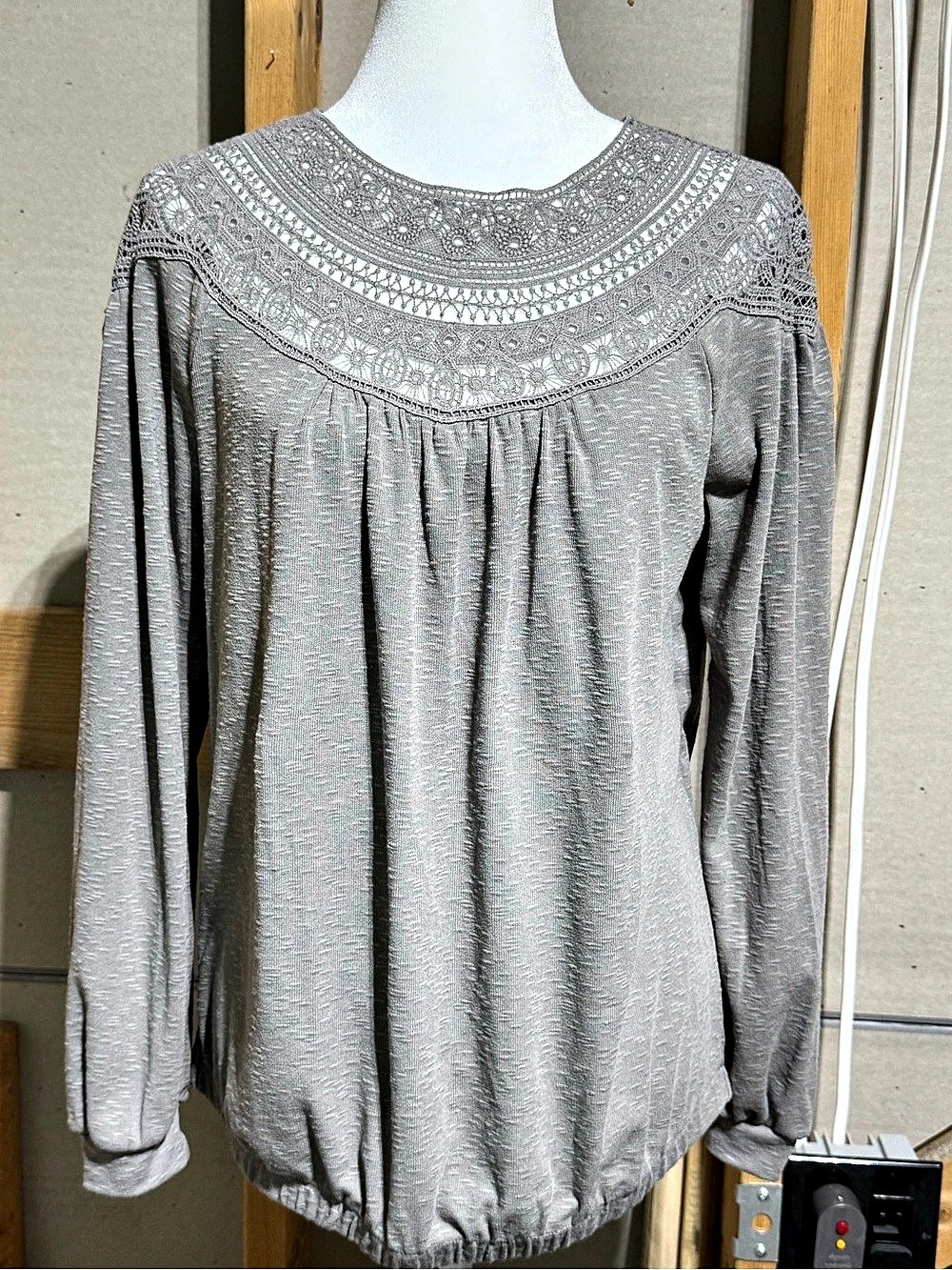 Embroidered Long Sleeve Top in Gray Medium NWT